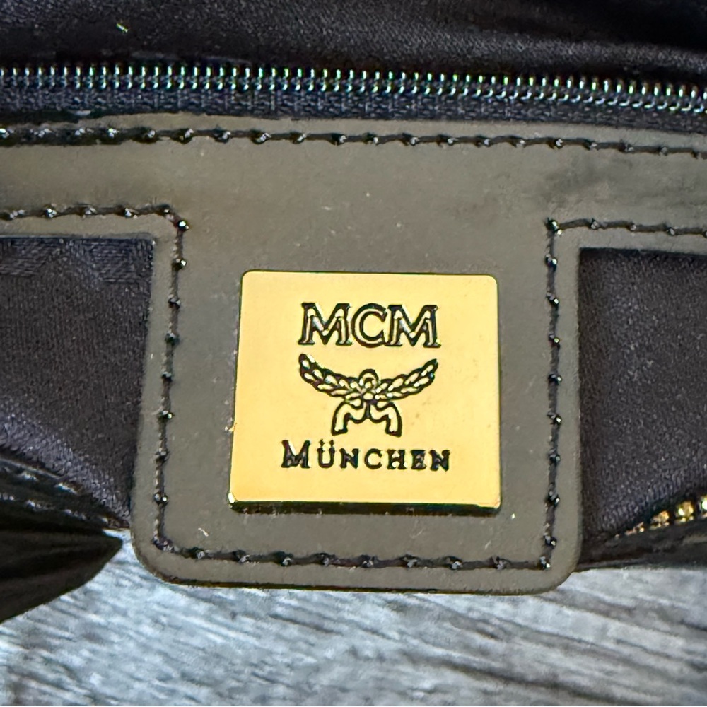 🤎MCM RARE PATENT LEATHER PAPILLON BAG/ DARK BROWN🤎 - Picture 10 of 13